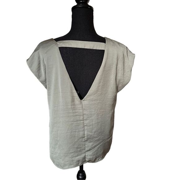 Forever 21 Sage Green Silk Top with Deep V-Neck Back Size Small - Picture 4 of 4